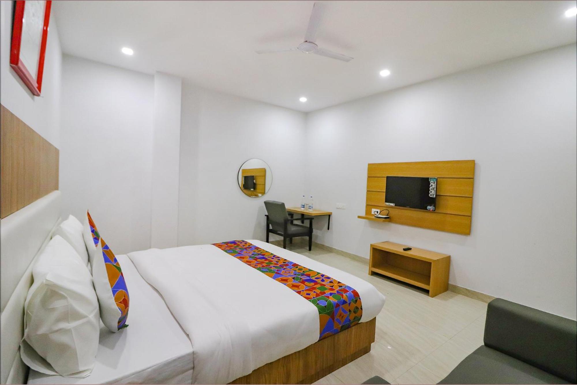 Fabhotel Premium Kashi Varanasi Exterior photo